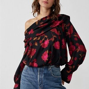 Free People – Potter Printed Top – Black with Rose Print – Size Small